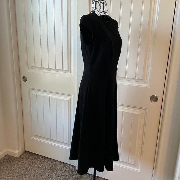 Size 4 - Tommy Hilfiger - Classic Black Dress - Picture 2 of 5